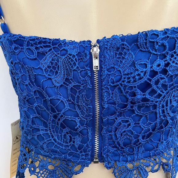 Nikibiki blue lace bustier crop top - Picture 4 of 4